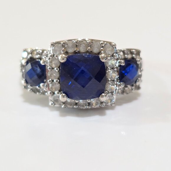Cushion Cut Blue Three (3) Stone CZ Accent 925 Sterling Silver Ring Size 6.75 - Picture 9 of 16